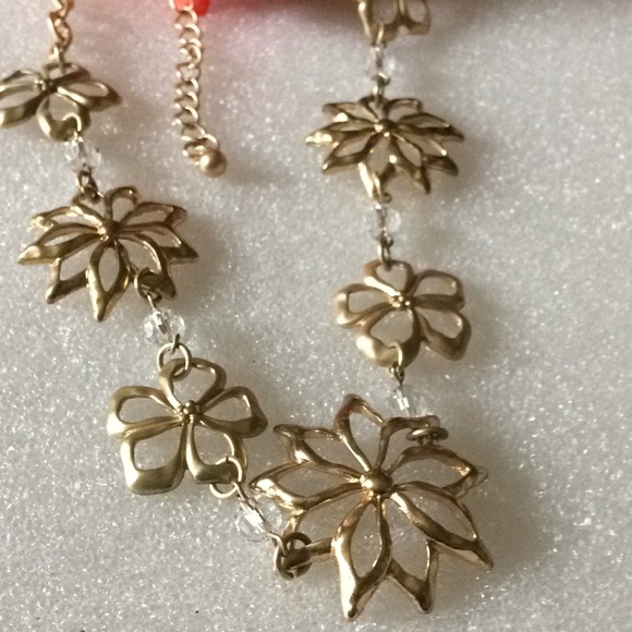 Vintage Jewelry Vintage Flower Necklace Poshmark